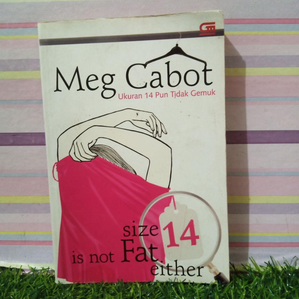 หนังสือ Meg Cabet - ขนาด 14 ไม่มีไขมัน Either