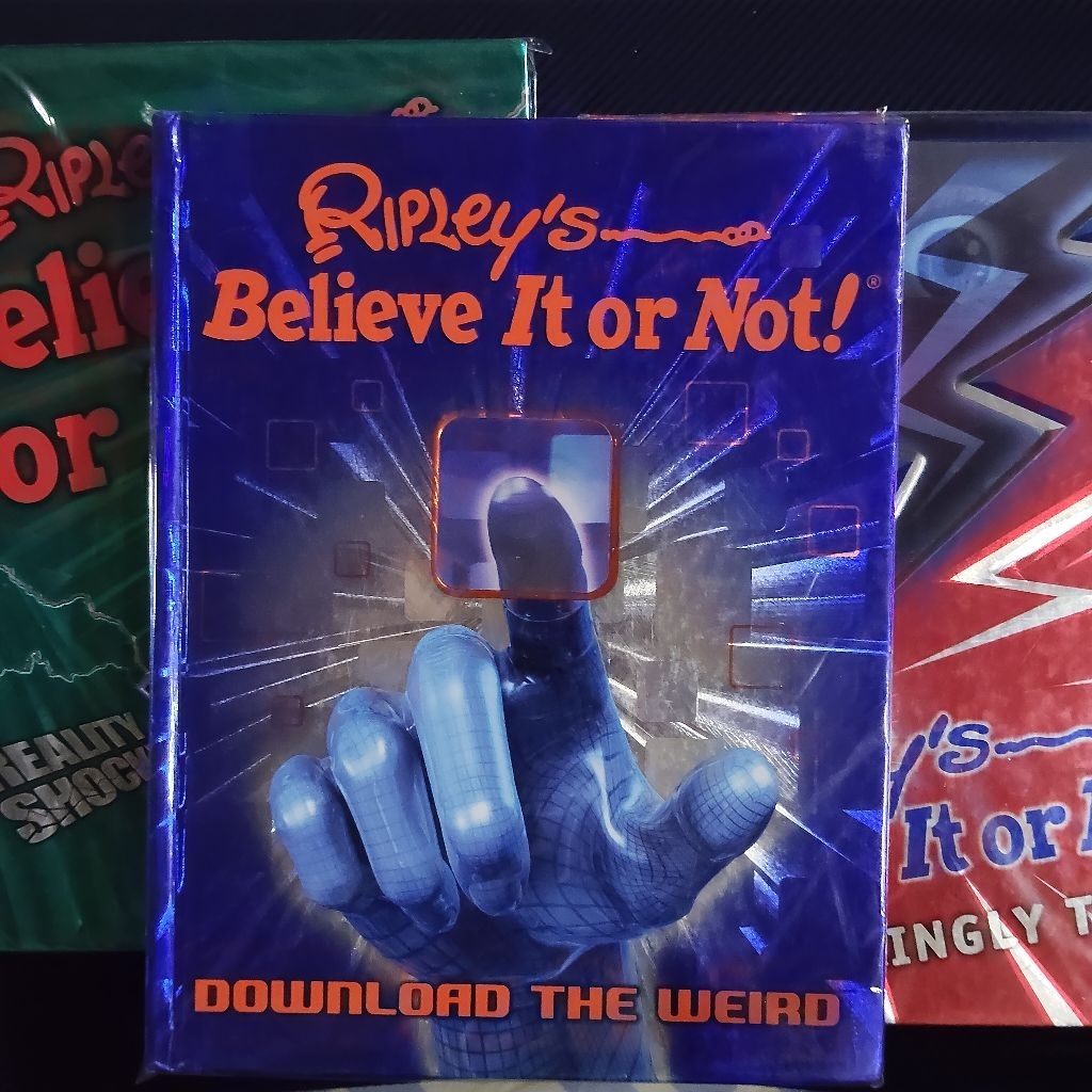 หนังสือต้นฉบับ • เชื่อของ Ripley หรือไม่ - ปลดล็อคโลกแห่งแปลก / รุ่นพิเศษ / ช็อตความเป็นจริง / กวนจร