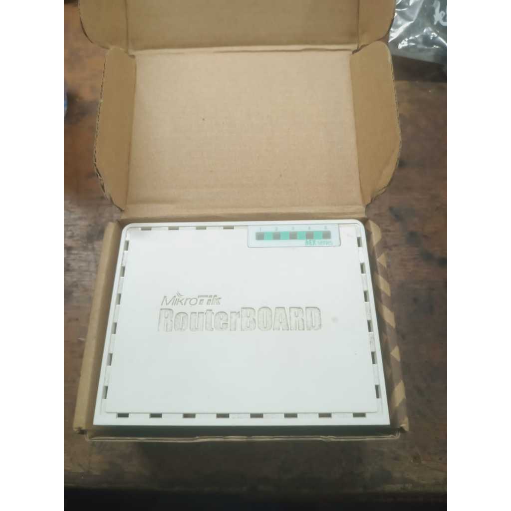MIKROTIK RB750Gr3 (Hex)