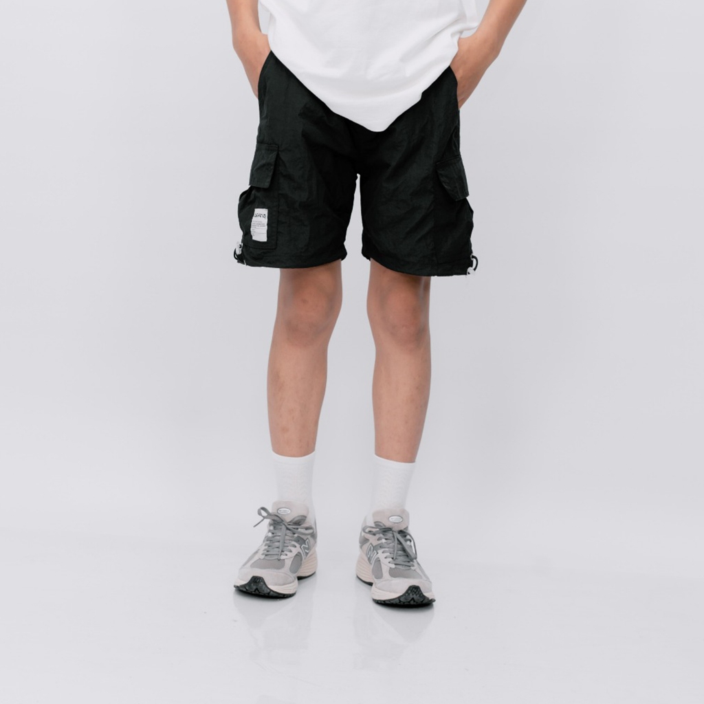 Axxon Cargo Shorts สีดํา Unisex - กางเกงลําลองสําหรับผู้ชายและผู้หญิง Streetwear