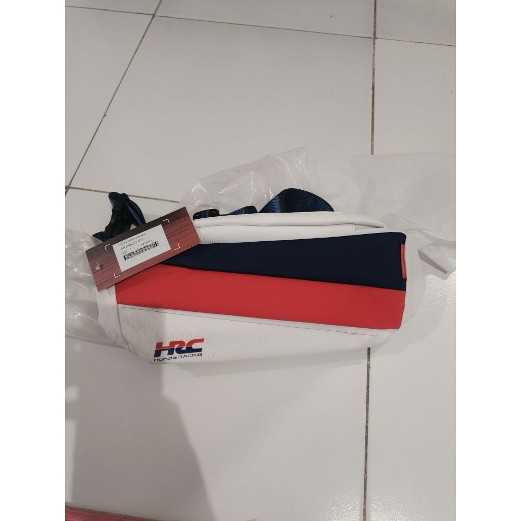 อาตะ0001011 HRC24 RWB กระเป๋าสะพายข้าง AHTA0001011 HRC Bag Honda HRC Bag กระเป๋าสะพาย Honda HRC