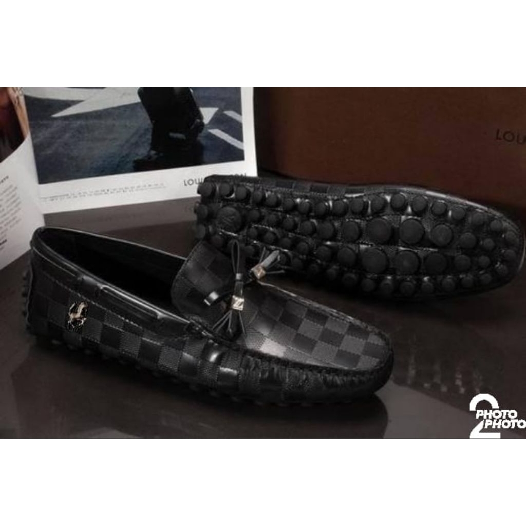 รองเท้าโลฟเฟอร์สําหรับผู้ชายและผู้หญิงรองเท้าหนังนิ่มพร้อม panus Ferrari motif