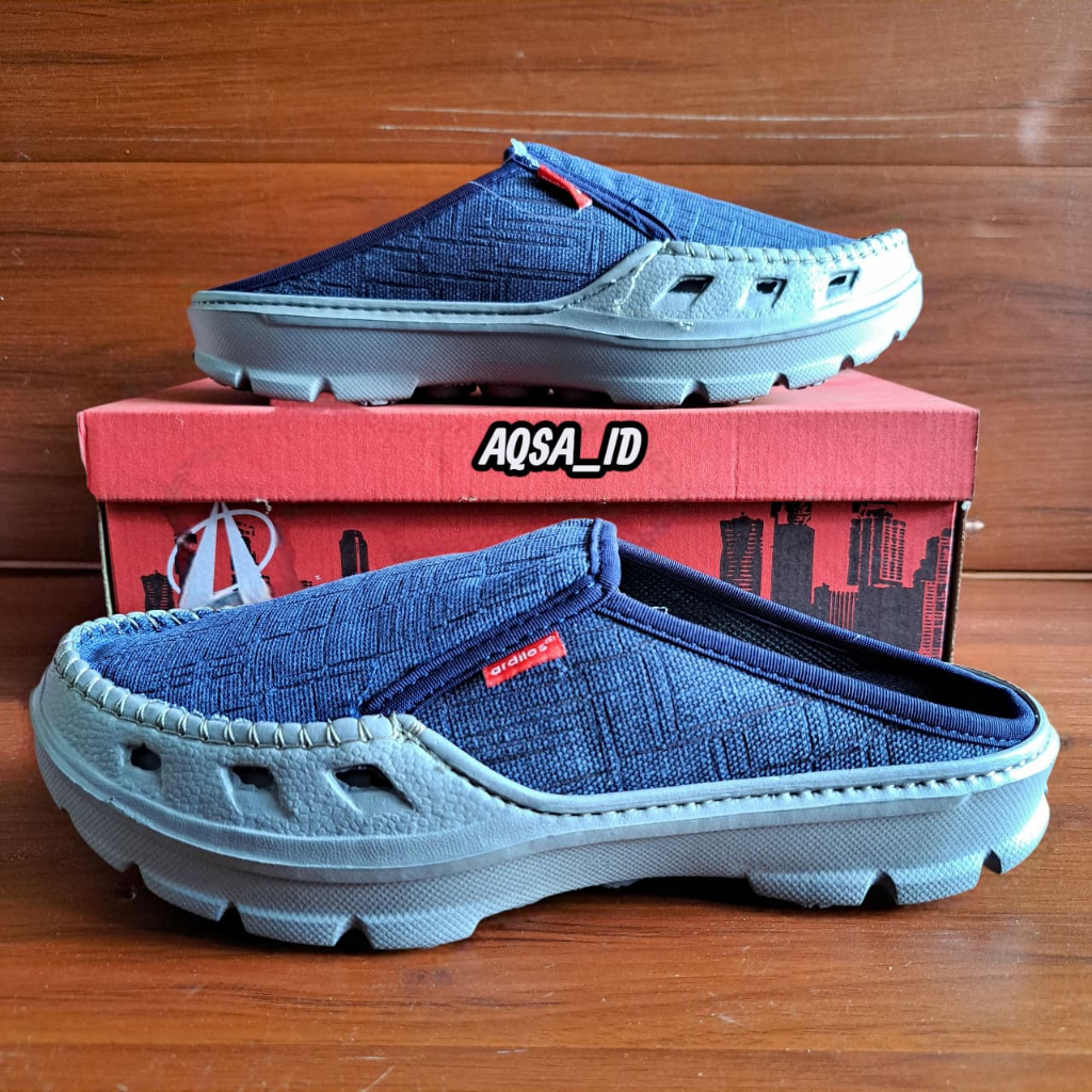 Ardiles Mens slip on nvy สีเทา ไซส์ 39-43 pumba