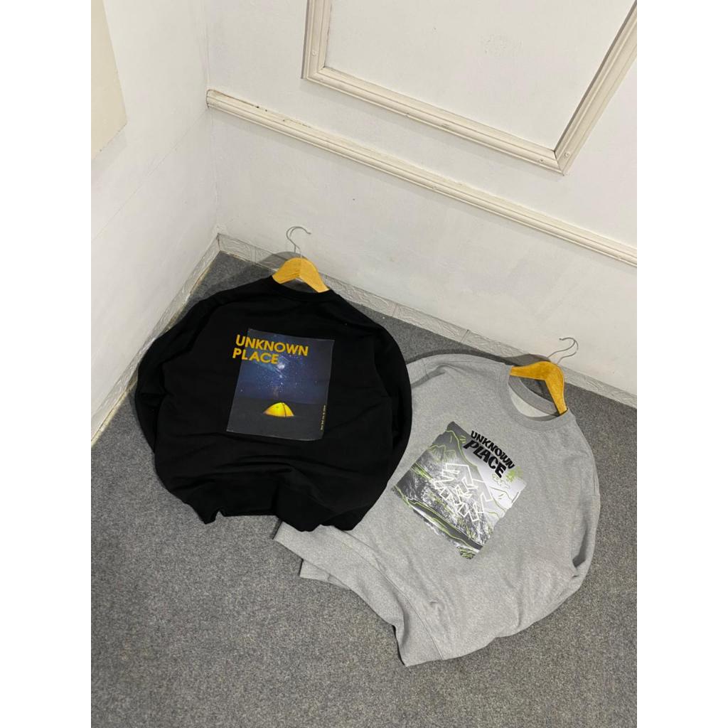 Kolon Sport Crewneck Unisex - เสื้อกันหนาว Kolon Sport Unisex ดั้งเดิม - Unknown Place Graphic Crewn