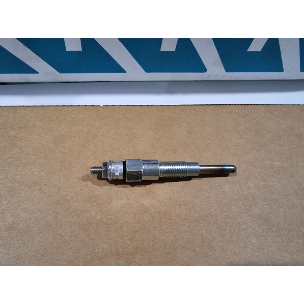 GLOW PLUG KUBOTA V-2203,/D-1703/ D-1403..19077-65510