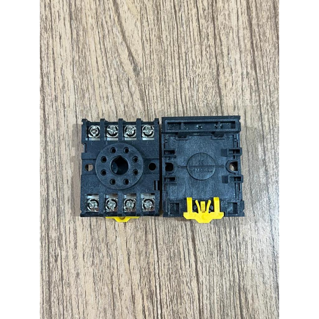 ช่องเสียบรีเลย์ MK2P 8Pin