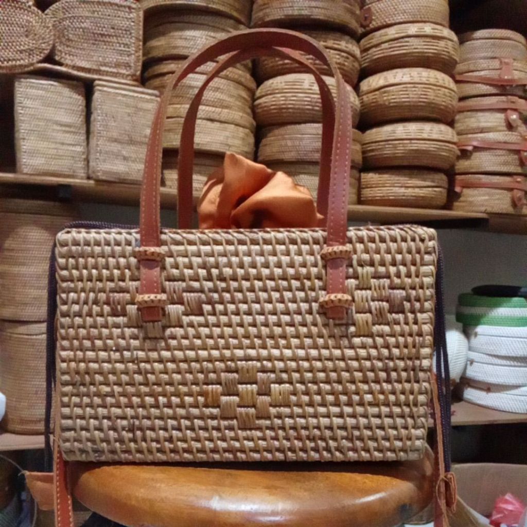 ATTE MALBORO RATTAN BAG เปิดผ้า DRAWSTRING 2 STRAP