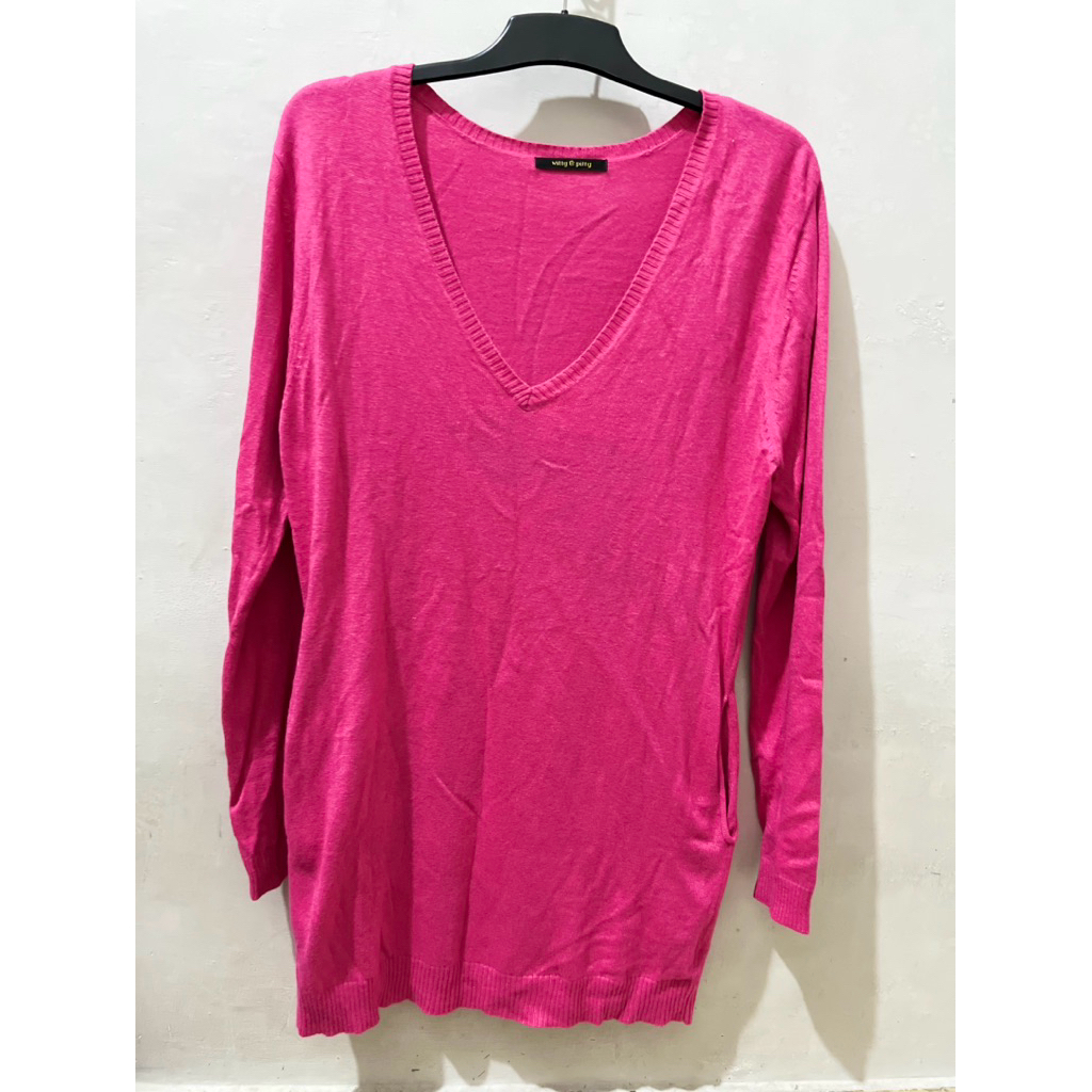 PRELOVED KNIT TUNIC โดย Witty & Pitty