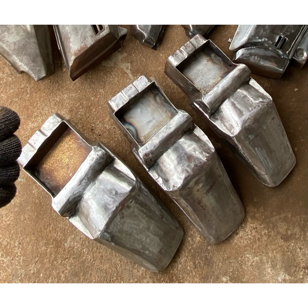 แบตเตอรี่บังโคลนหลัง gl pro iron pnp