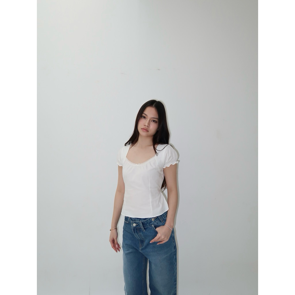 เสื้อลูกไม้ Ava l NUDETHELABEL