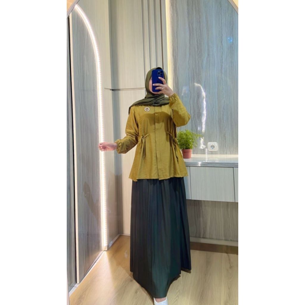 KEMEJA KARINA SHIRT/BUSUI SHIRT/ท็อปส์ซูผู้หญิง/เสื้อเชิ้ตผู้หญิง