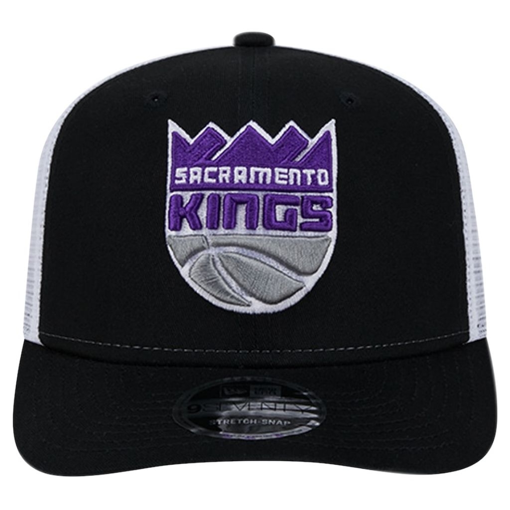 Kings tracker สีดําบนโครง A-Frame สีขาว 9 ชั้นปรับได้