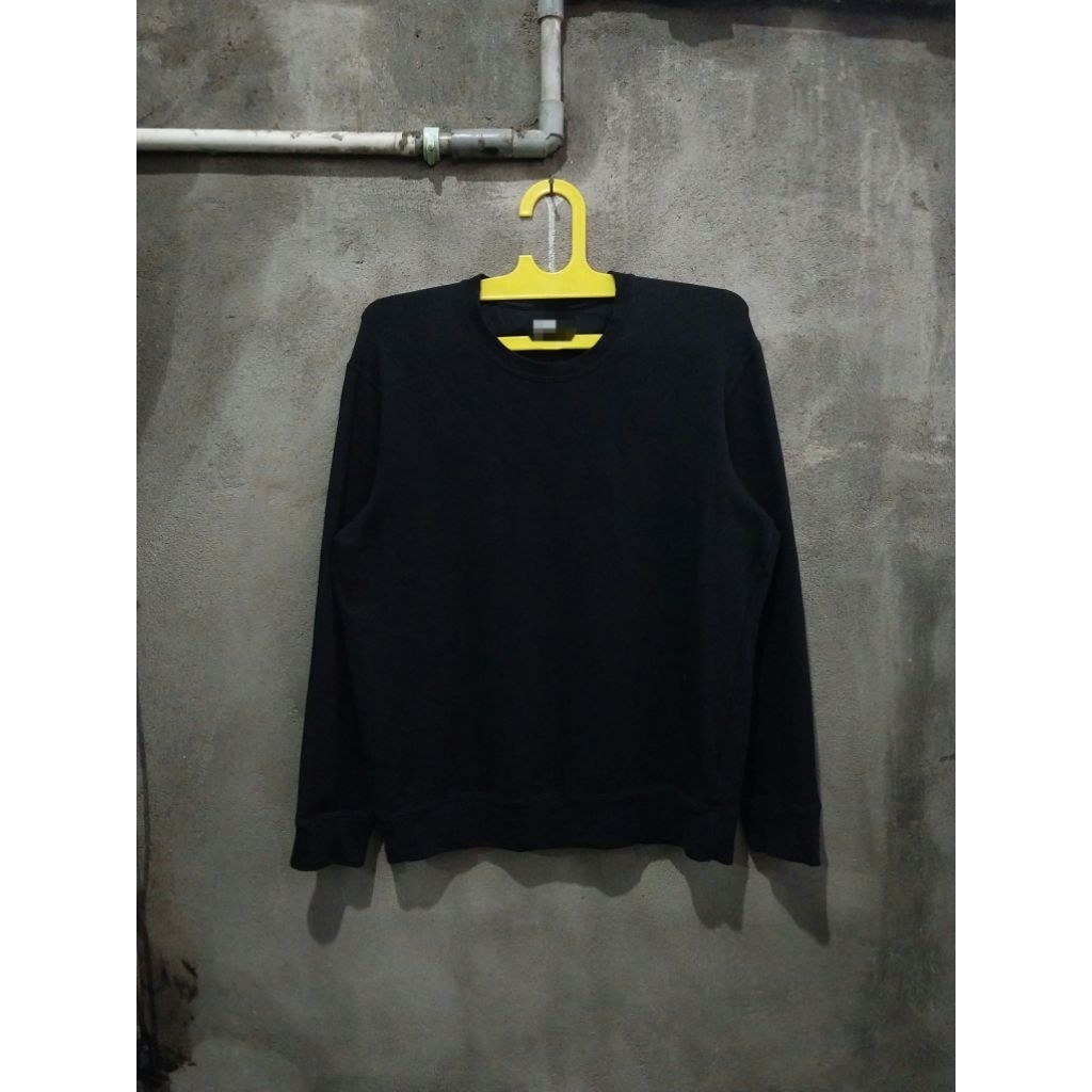 Crewneck / Sweatshirt UN1**0 01 ไซส์ L (P69 x L56)
