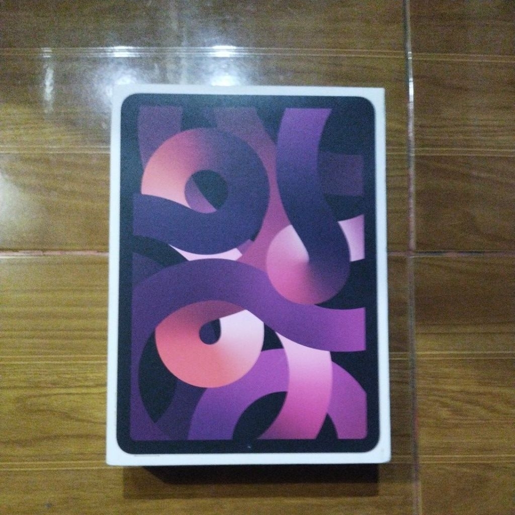 กล่องกระดาษแข็ง / หนังสือคู่มือ iPad air gen 5 มือสองเดิม