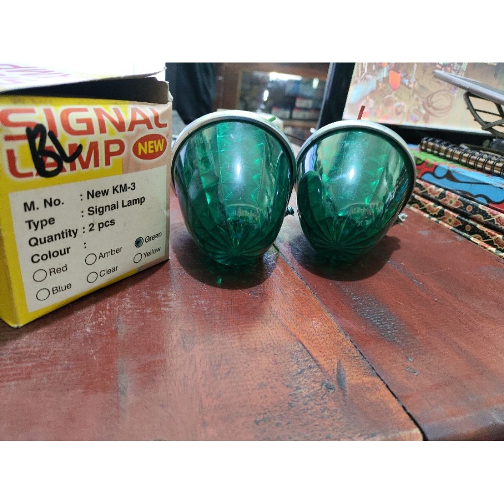 โคมไฟหลังพลาสติก HIJAU KM3 MEJISTAR