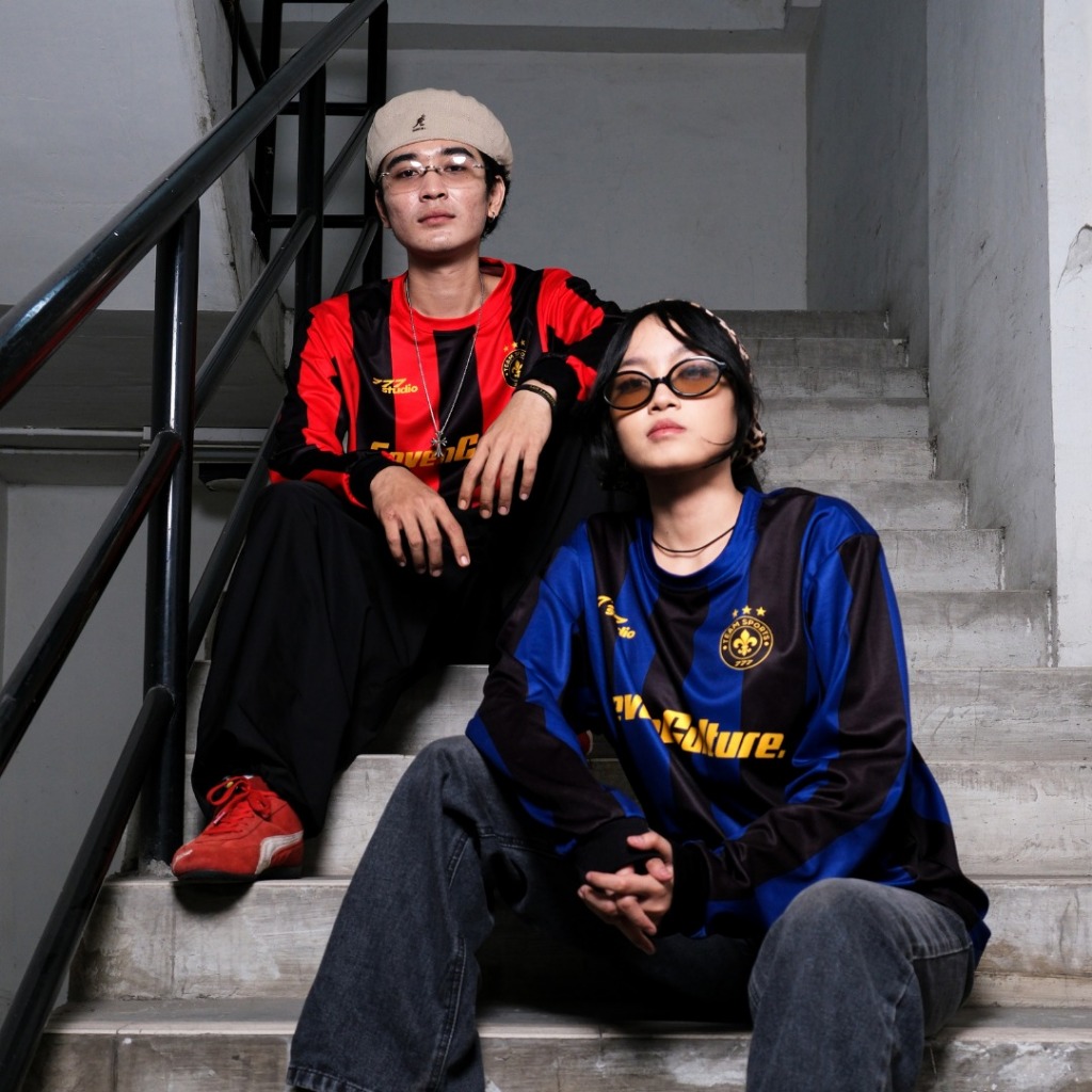 SEVEN CULTURE เสื้อโอเวอร์ไซส์แขนยาว Unisex | 777 Studio Oversize Jersey