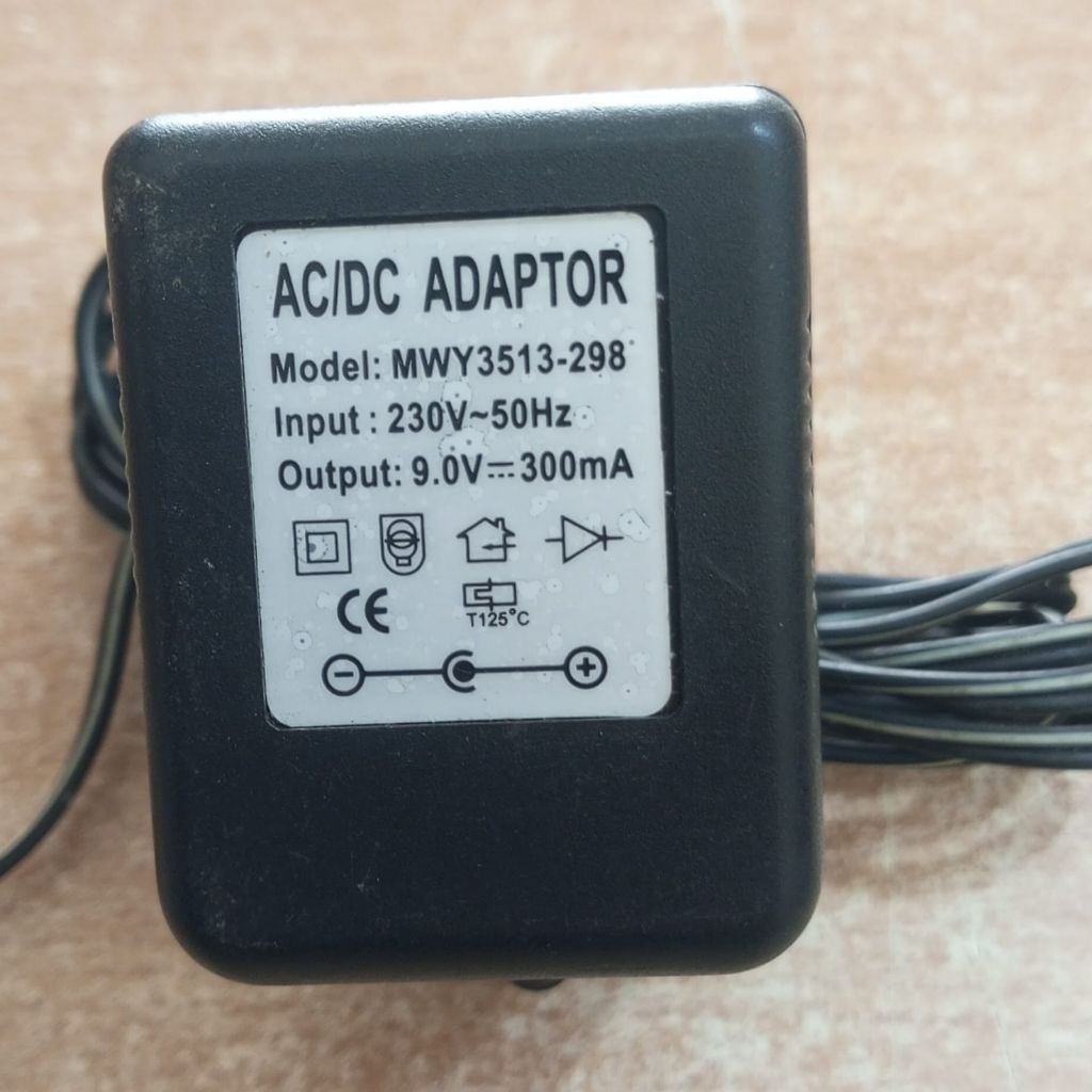 ADAPTER 9.0V 300mA USED STANDARD JACK LIVE NORMAL