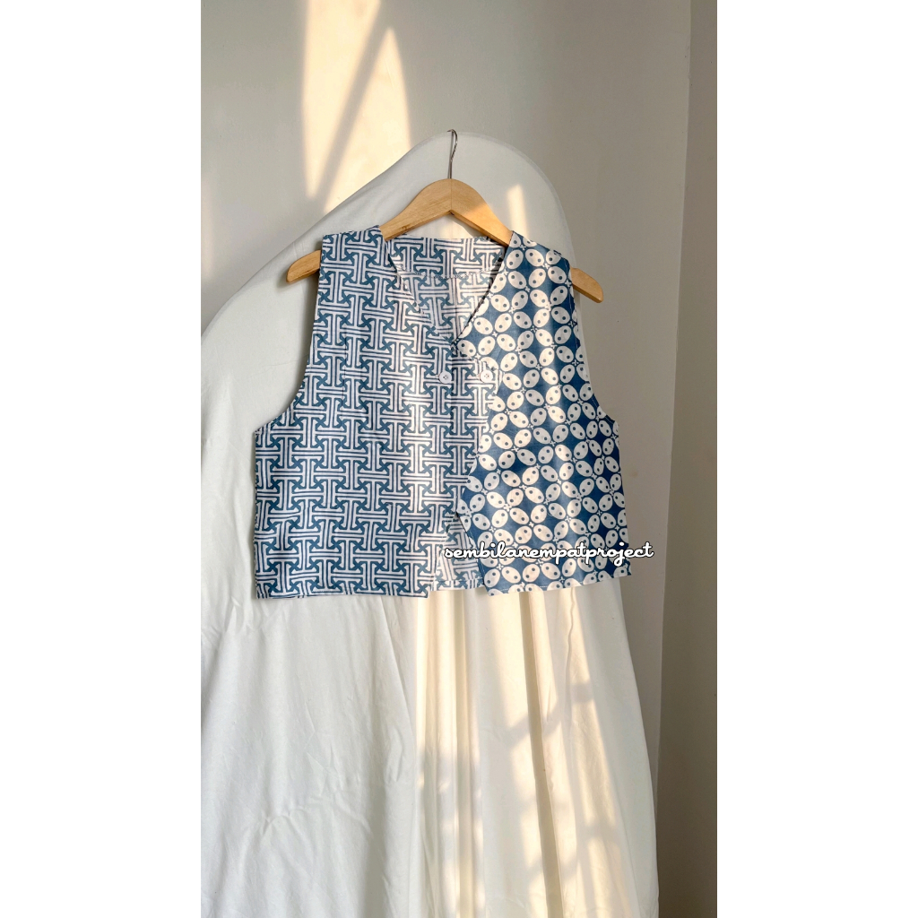 MERAH MANDA VEST / BATIK VEST / ผู้หญิง VEST / แดงและขาว