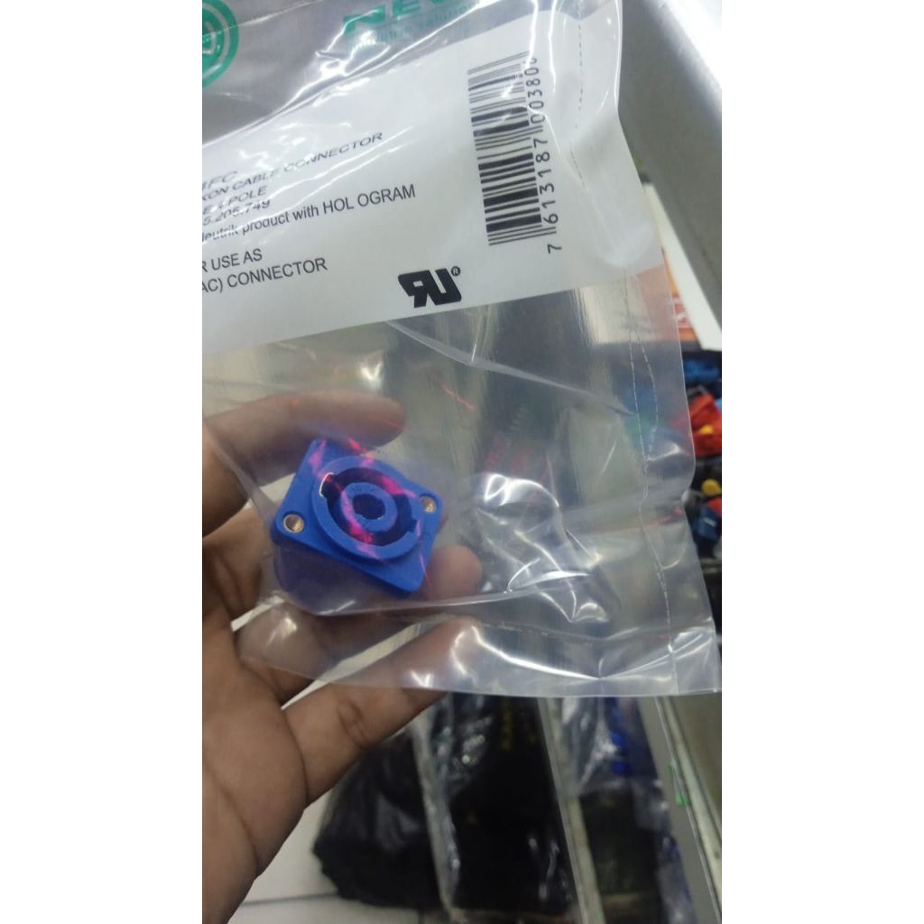 4 PIN NL4FC หญิง NEUTRIK SPIKON SOCKET