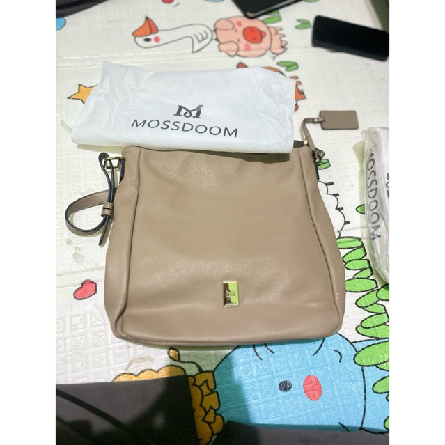 กระเป๋าโท้ต Mosdoom ล่วงหน้า