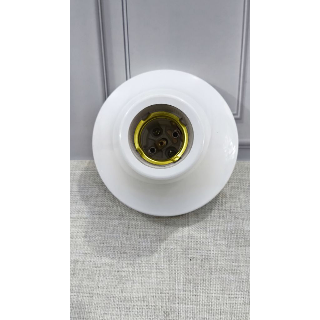 ข้อต่อเพดานเซรามิก Starlux e27