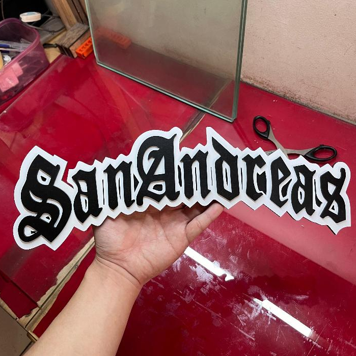 แผงผนังหลายชั้นโลโก้ GTA San Andreas