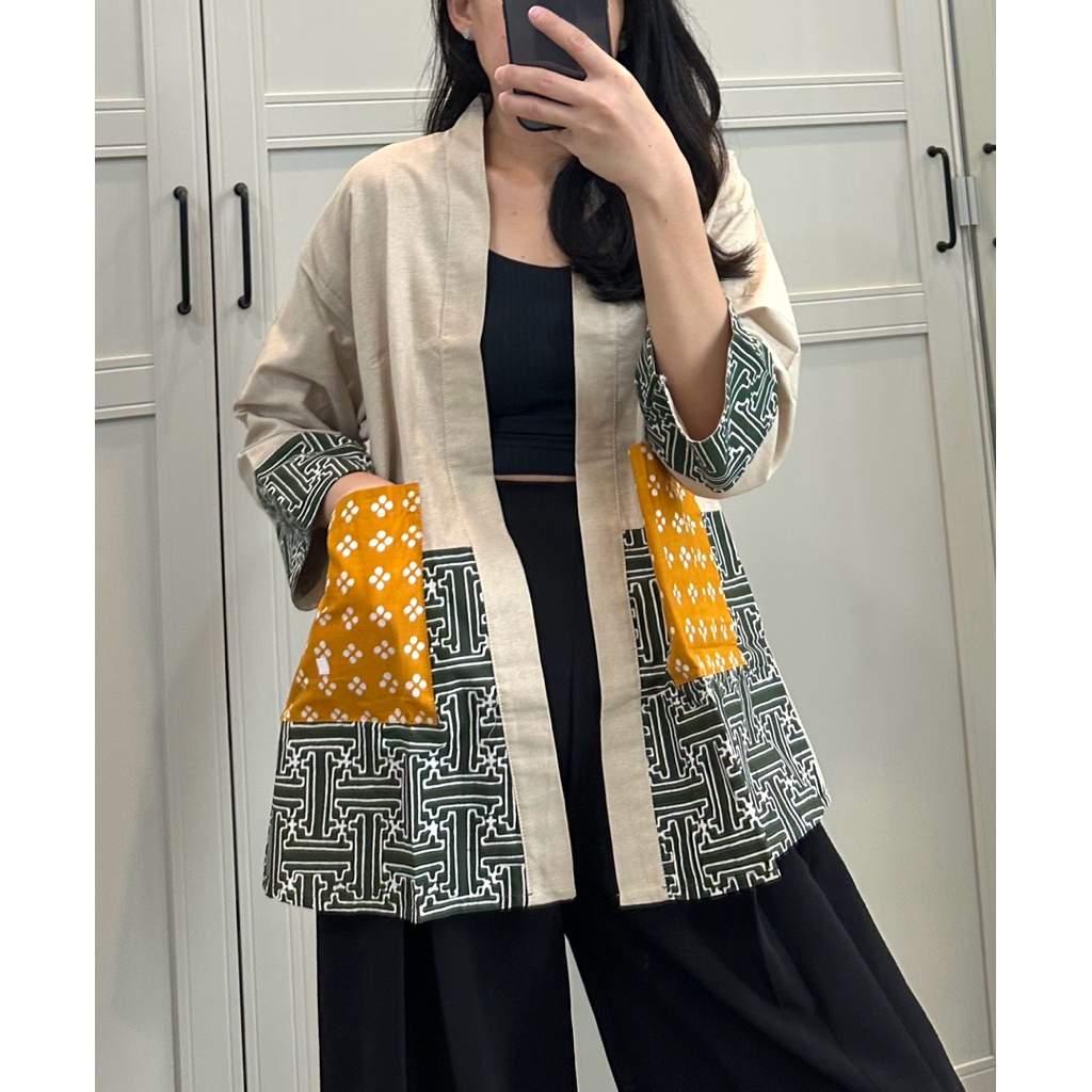 ผ้าบาติกแขนยาว Outer BM32