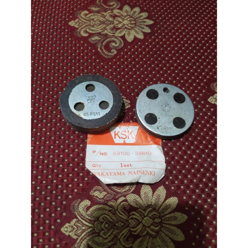 Suzuki GT125 GT185 GT250 GT380 GT550 ผ้าเบรคหน้า