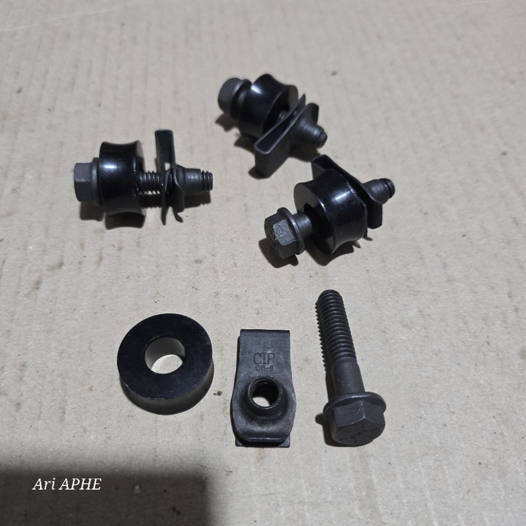 MESIN U Nut Clip นําเข้าวัสดุเหล็กชุด bolt Nut bushing M8 x 38 มม.ที่สําคัญ 13 universal รถกันชนแผงเ