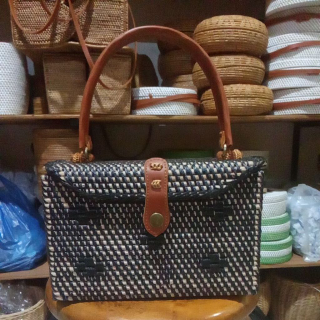 BLACK MALBORO RATTAN BAG / BLACK MALBORO WALLET พร้อมสายสะพาย