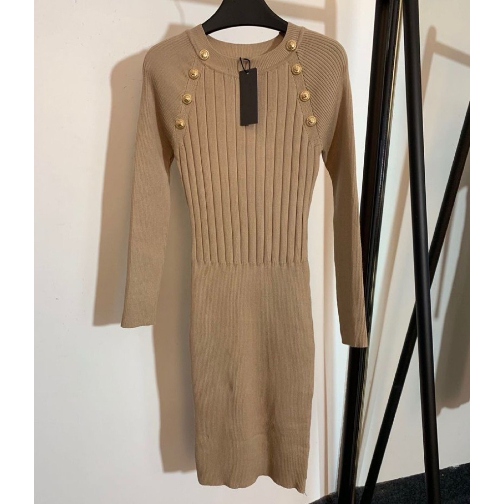 GRL ชุดเดรส Midi ด้านในถักกระดุมลายทาง