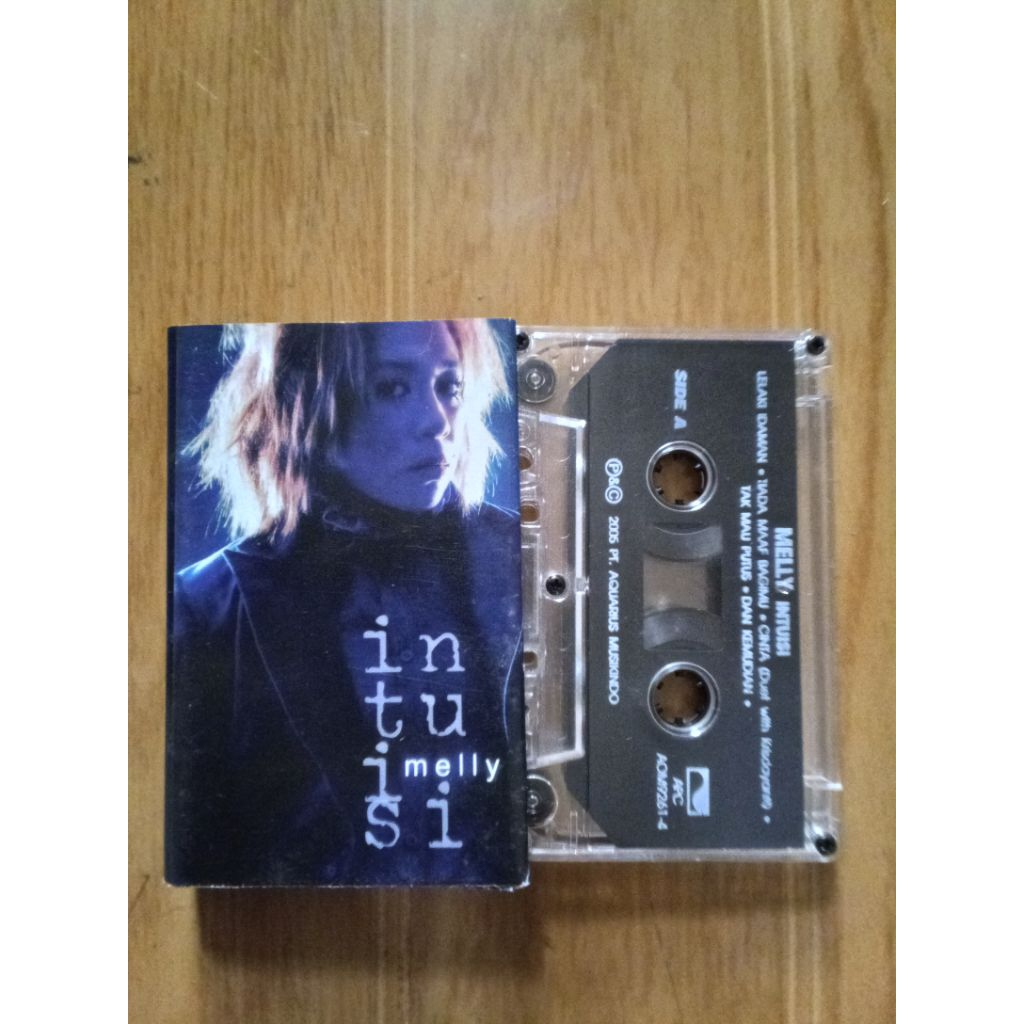 เทปคาสเซ็ท Melly - intuisi