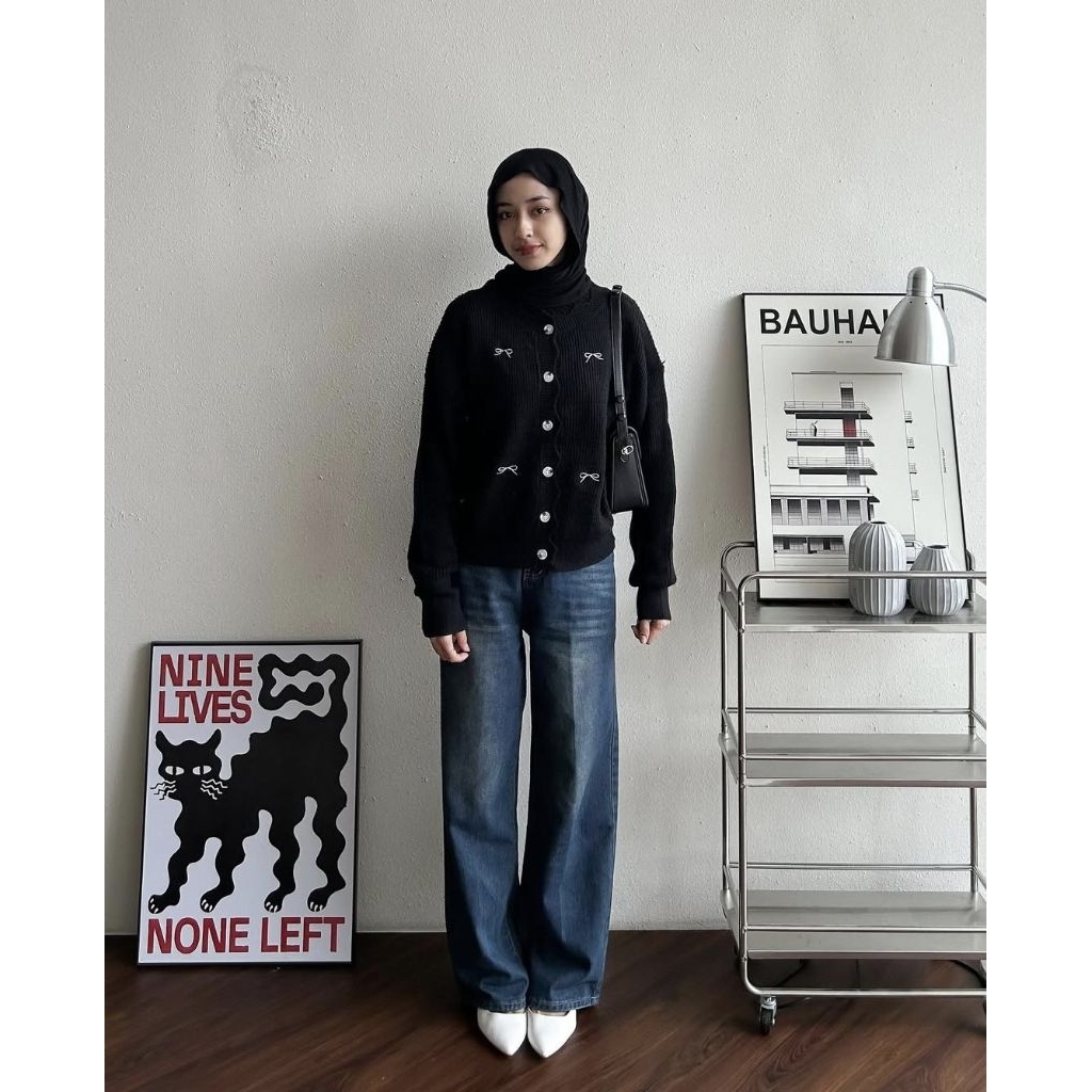 โรสลาตู้เสื้อผ้า | Coquette Scallop Outer