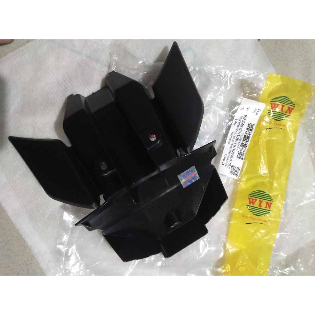 บังโคลนหลัง Upper B Vario 150 125 LED 2018-NOW K59J K2V WIN BRAND