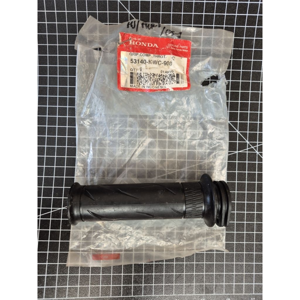 ปลอกแฮนด์แก๊สขวา assy Honda cs1 cs one original ahm Honda 53140-kwc-900