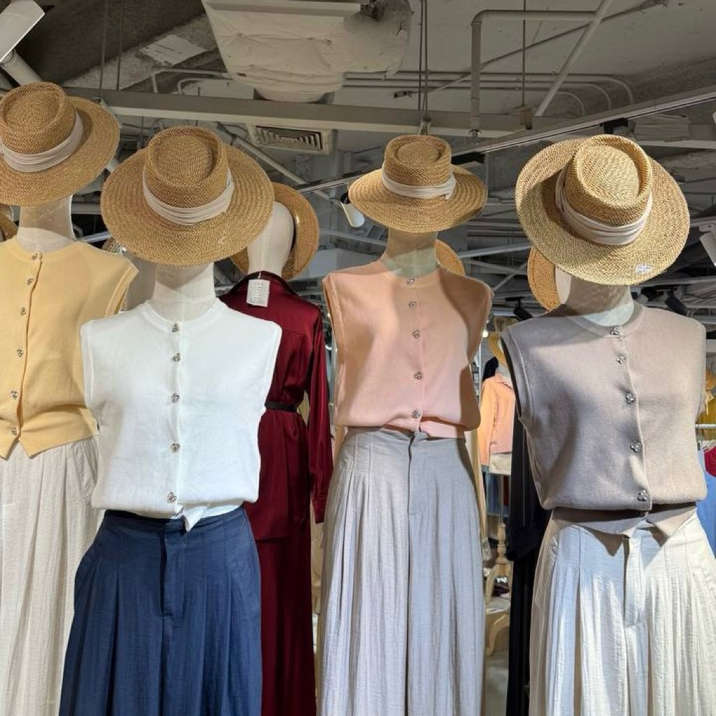 [ READY ] PIMM Dainty Vest เสื้อถัก 437 | เสื้อกล้ามผ้าถักสําหรับผู้หญิง ธรรมดา เรียบหรู นําเข้า bkk