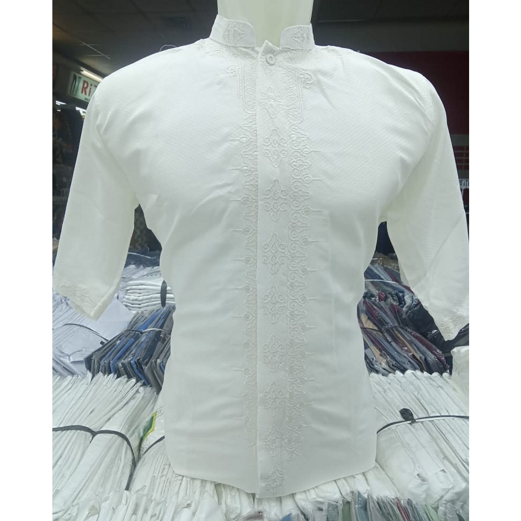 เสื้อ Koko สีขาว Bw Jaguar แขนสั้นเสื้อเชิ้ต Koko สีขาว Bw Jaguar แขนสั้นเย็บปักถักร้อยจับคู่และรวมก