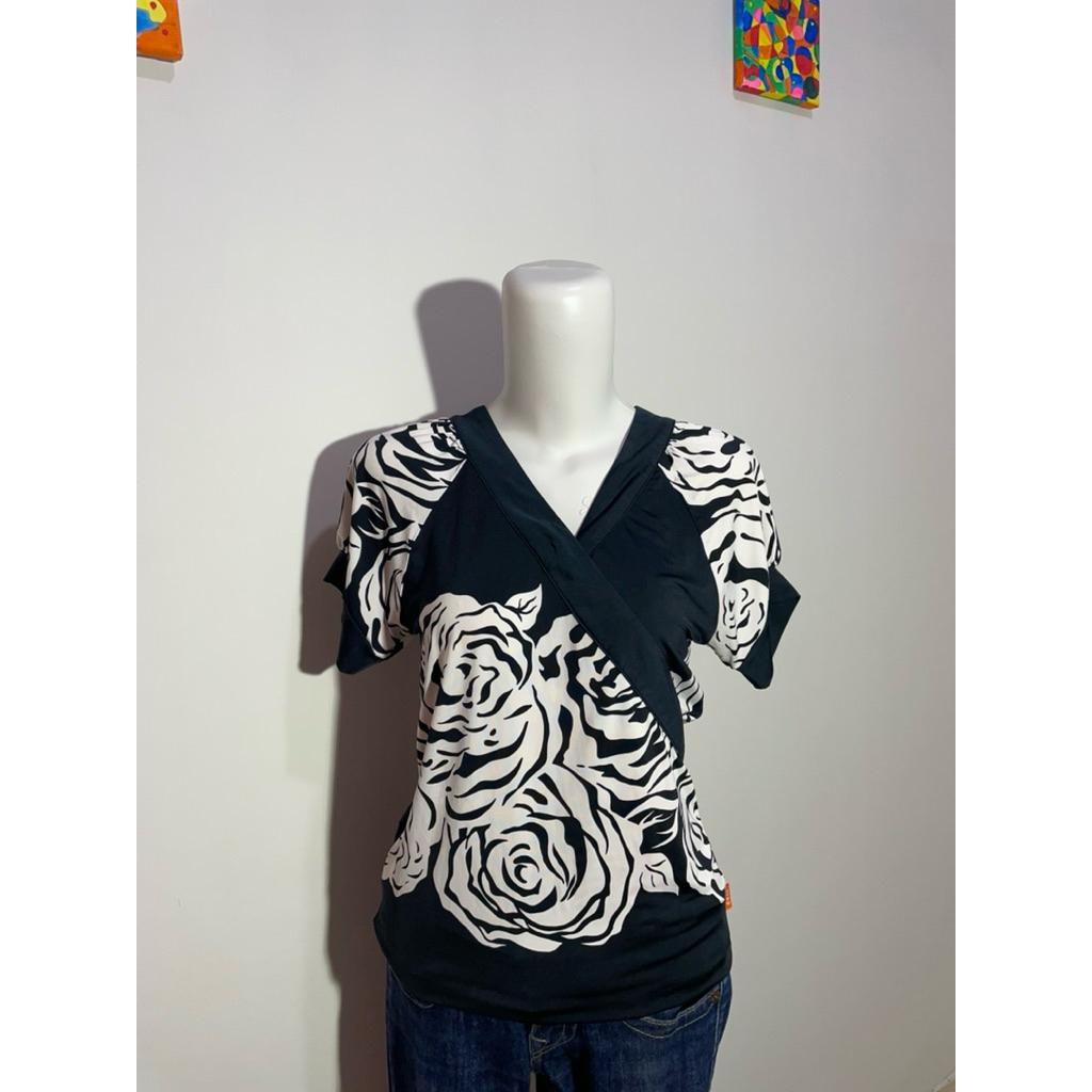 Y2K Graphic Top ผู้หญิง