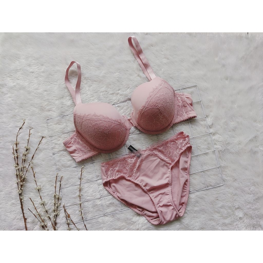 Bra Set Preview Full Figure Underwired size 38d