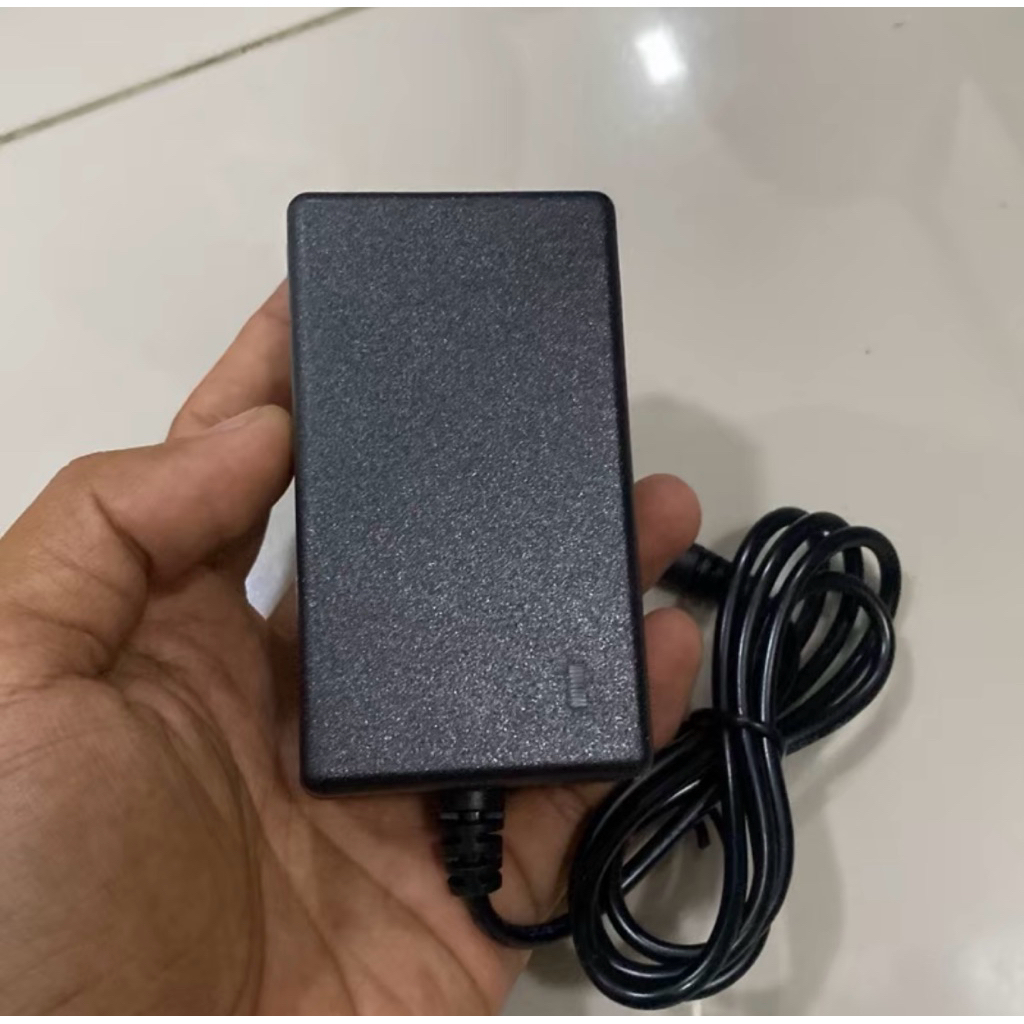 แท่นชาร์จ Power Station 12.6 V 2A