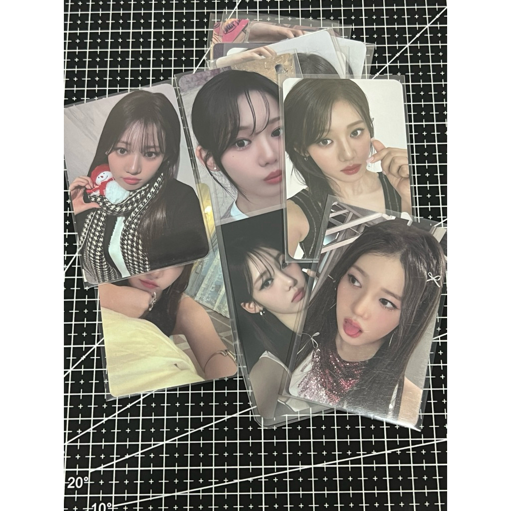 การ์ดรูปถ่ายอย่างเป็นทางการของ Rora BABYMONSTER