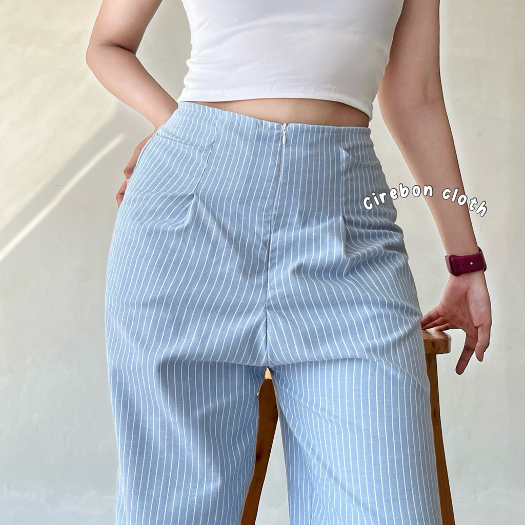 KIYANA Cirebon Cloth - Breeze Stripe Highwaist Pants / กางเกงสํานักงานผู้หญิง / กางเกงวิทยาลัย / กางเกงลายทาง / กางเกงลายทาง / กางเกงลายทาง / กางเกงลายทาง / กางเกงลายทางผู้หญิงหลวม