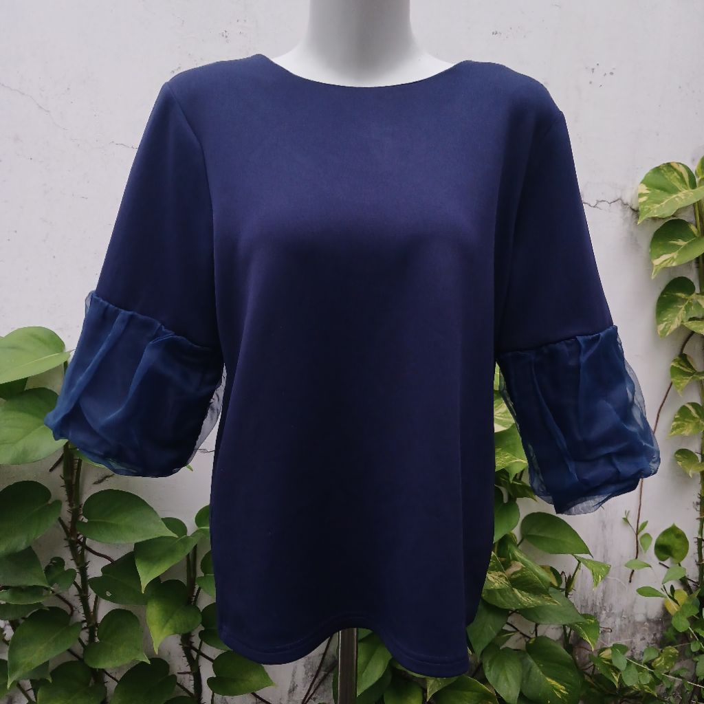 LD 95 KHLOE เสื้อสีกรมท่า