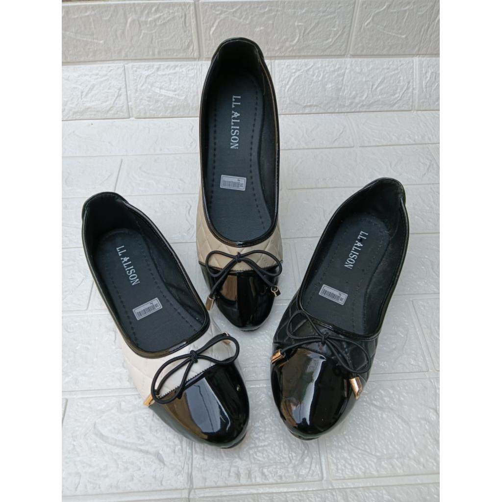 LL 01 รองเท้าบัลเล่ต์สําหรับผู้หญิงรองเท้าส้นแบนพร้อม BAMBOO TOE RIBBON STRAP