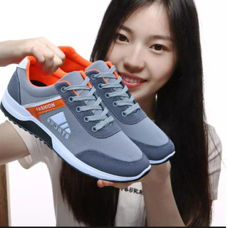 Sepatu Sneakers Wanita Abu Abu Running Sport Karet Terbaru