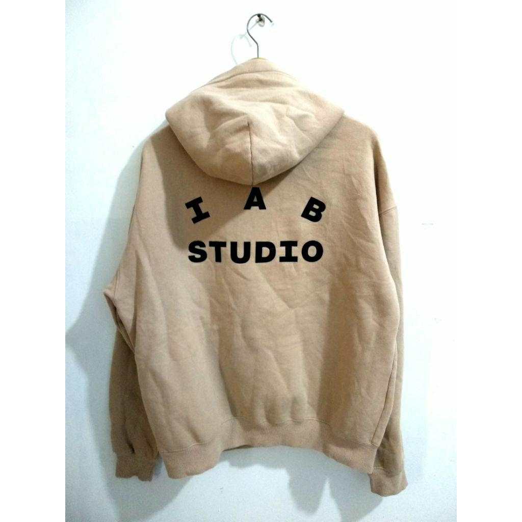 เสื้อฮู้ด "IAB Studio"