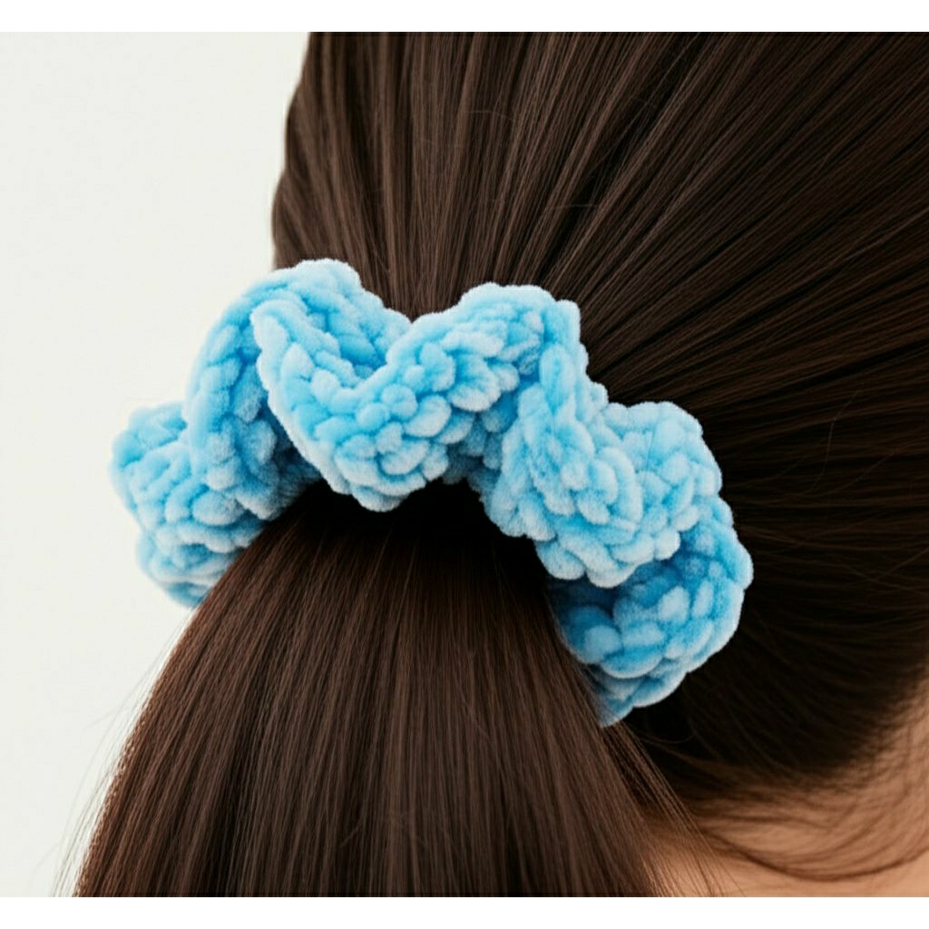 FLUFFY SCRUNCHIE HAIR TIE // KNITTED HAIR TIE