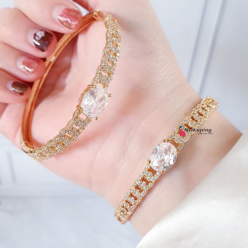 MATA Xuping Jewelry สร้อยข้อมือกําไลข้อมือตาเดียวสีทองและสีเงิน N08072504