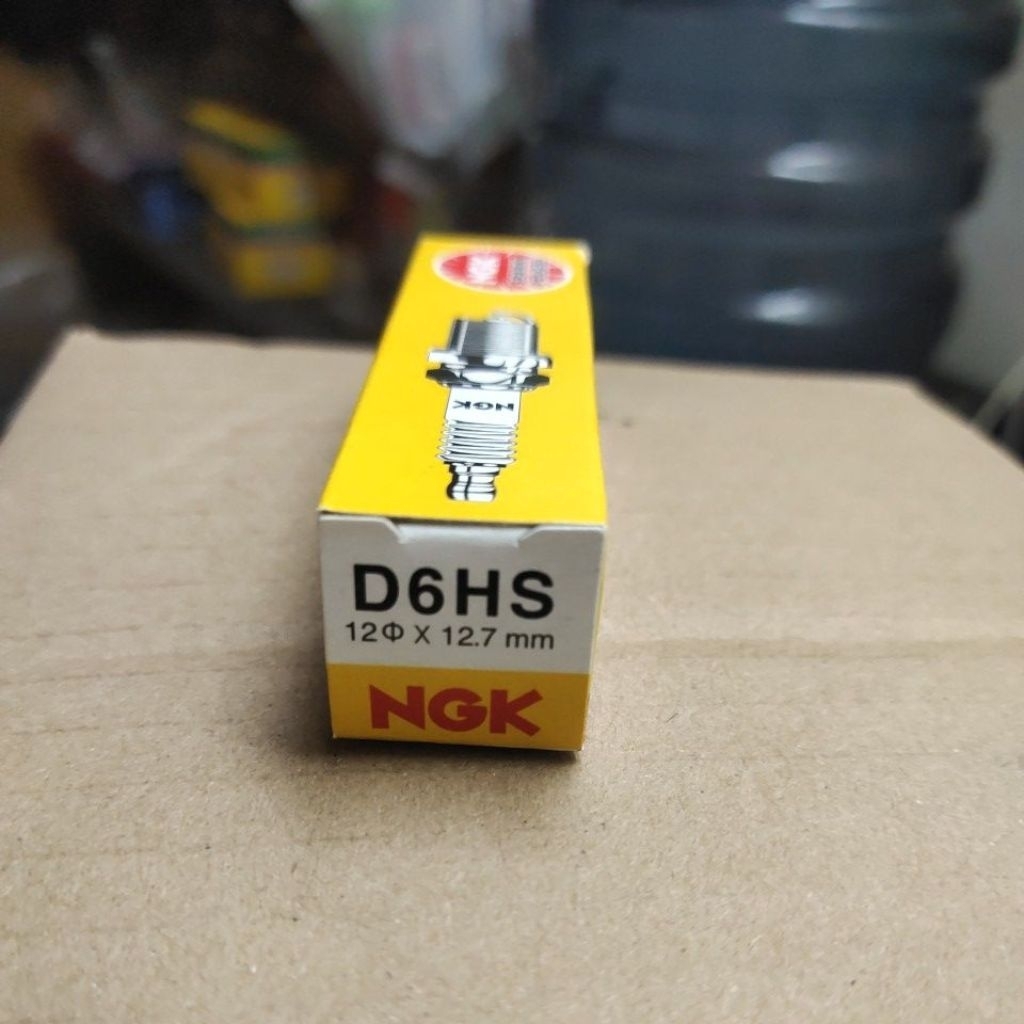 หัวเทียน NGK D6HS Honda 70