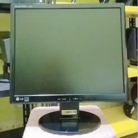 LG FLATRON 17INCH LCD MONITOR COMPLETE BOX พร้อมสายเคเบิล